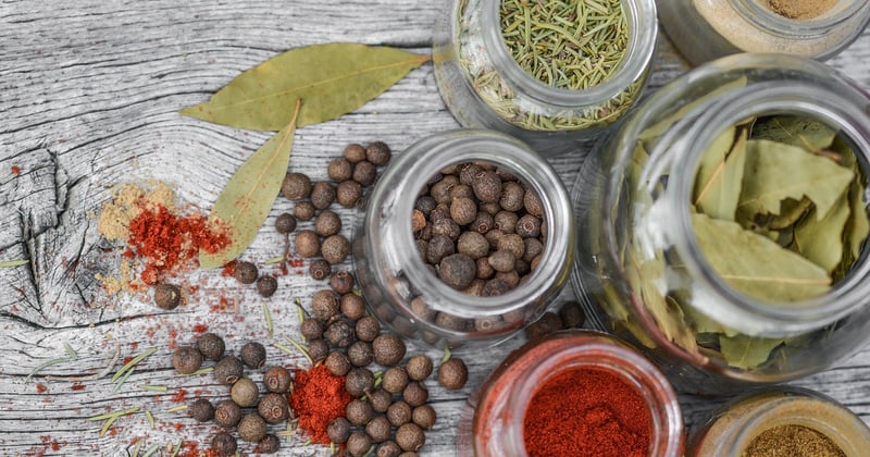 Voyage culinaire autour des épices indiennes authentiques : secrets et saveurs à découvrir