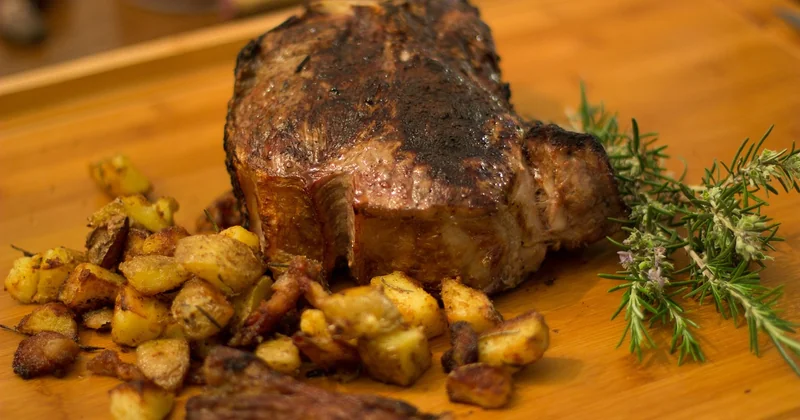 Les plats emblématiques : de la bistecca aux pappardelles